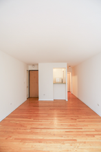 1055 W Catalpa Ave in Chicago, IL - Building Photo - Building Photo