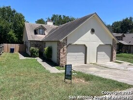 14420 Woods Hole Dr in San Antonio, TX - Building Photo
