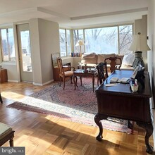 4000 Tunlaw Rd NW, Unit 722 in Washington, DC - Building Photo - Building Photo