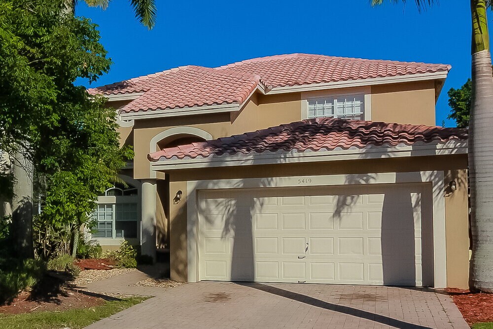 5419 NW 121st Ave in Coral Springs, FL - Building Photo