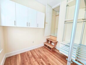 195 Winthrop Rd, Unit 1 in Brookline, MA - Foto de edificio - Building Photo