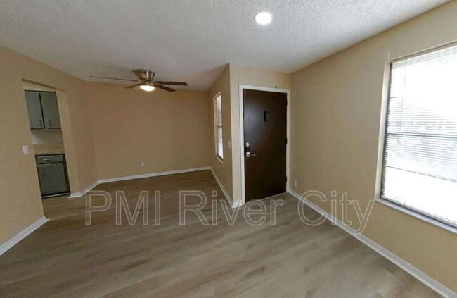 467 Lombard St in Orange Park, FL - Building Photo - Building Photo