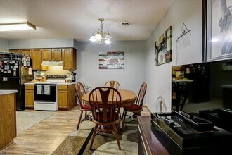 700 Hilltop Dr, Unit 700 in Deforest, WI - Foto de edificio - Building Photo