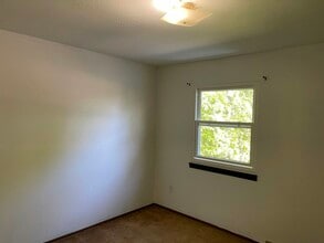 4163 W Ridge Rd in Erie, PA - Building Photo - Building Photo