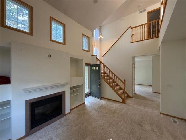 14378 Raymond Ln in Eden Prairie, MN - Building Photo - Building Photo