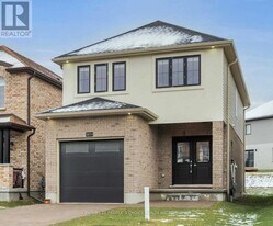 3014 Doyle Dr. in London, ON - Building Photo