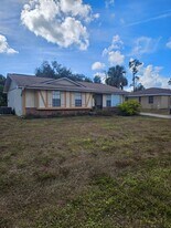 1225 Armsdale Ave in Port Charlotte, FL - Building Photo