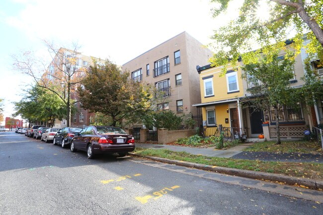 732 Lamont St NW in Washington, DC - Building Photo - Building Photo