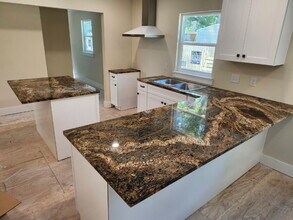 239 N K St in Pensacola, FL - Building Photo - Building Photo