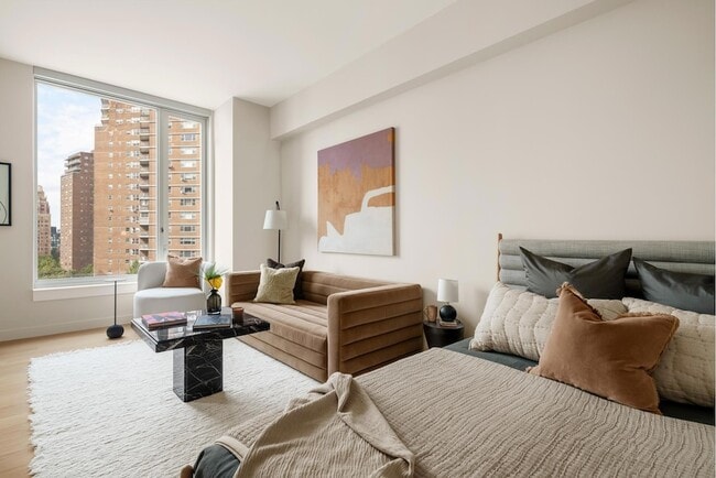property at 280 W 24th St