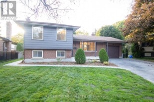 59 Haliburton Pl in London, ON - Building Photo