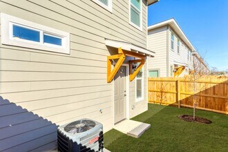 826 Soria Pl in San Antonio, TX - Building Photo - Building Photo