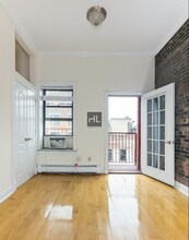 AVENUE B in New York, NY - Building Photo - Building Photo