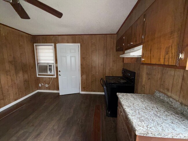 465 Meredith St in Town Creek, AL - Building Photo - Building Photo