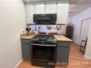 106 W Rossi St in Salinas, CA - Building Photo - Building Photo