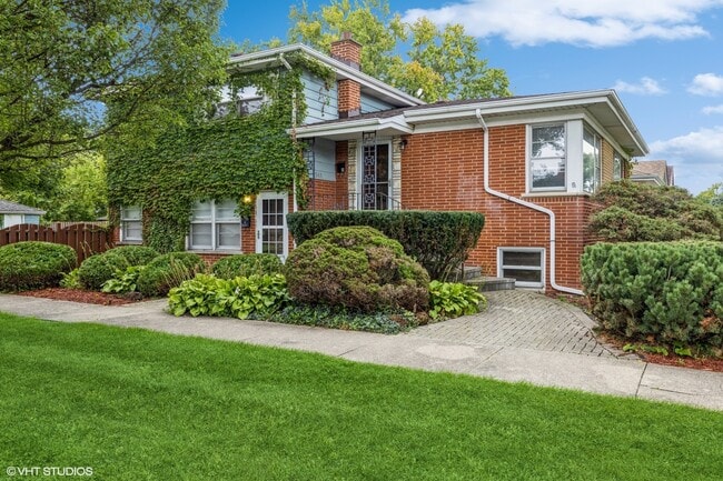 property at 541 Barnsdale Rd