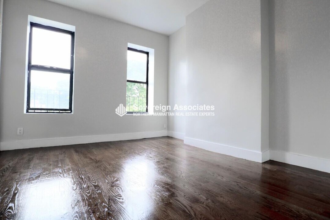 1883 Amsterdam Ave in New York, NY - Building Photo