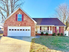1636 Cedar Springs Cir in Clarksville, TN - Building Photo