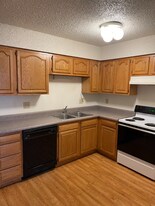 932 E Washington St, Unit 3 in Iowa City, IA - Building Photo