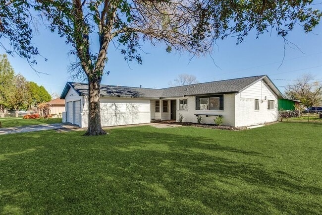 property at 308 N Forest Crest Dr