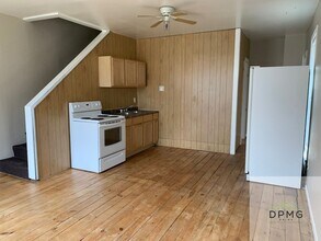 831 Vine St in Lansing, MI - Building Photo - Building Photo