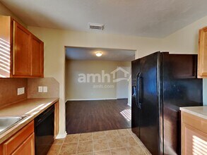 4418 Sprangletop Ave in Baytown, TX - Foto de edificio - Building Photo