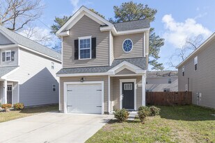 132 S Thalia Rd in Virginia Beach, VA - Building Photo