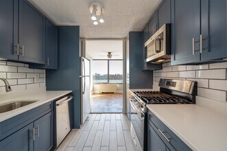 9060 Palisade Ave in North Bergen, NJ - Building Photo - Building Photo