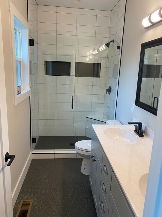 114 Le-An-Hurst Rd in Asheville, NC - Building Photo