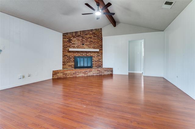 8705 Irongate Dr in North Richland Hills, TX - Building Photo - Building Photo