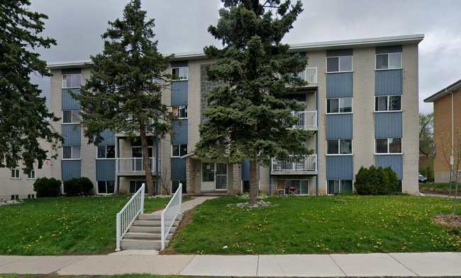 property at 16 Austin Dr