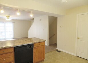 14 Silver View Ct in Morgantown, WV - Foto de edificio - Building Photo