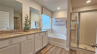 10394 Lowell St E in Mobile, AL - Building Photo - Building Photo
