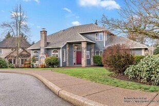 6622 SE Montego Bay St in Milwaukie, OR - Building Photo