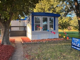 711 N 19th St in Hamilton, IL - Building Photo