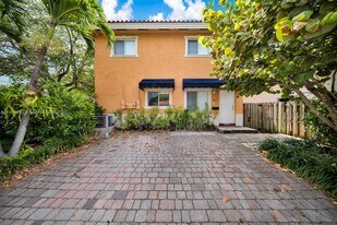 2814 SW 27th St in Miami, FL - Building Photo