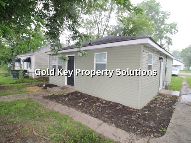 2108 W Memorial Dr in Muncie, IN - Building Photo - Building Photo
