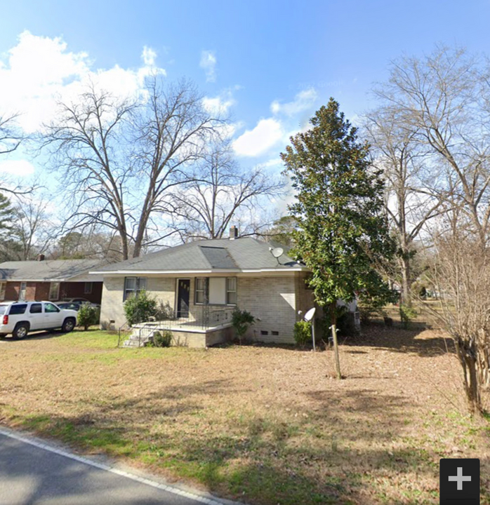 1502 Northland Dr in Cayce, SC - Building Photo