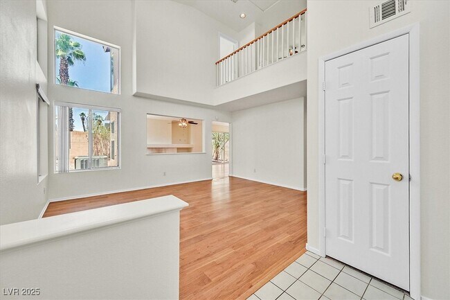 7246 Galley Dr in Las Vegas, NV - Building Photo - Building Photo
