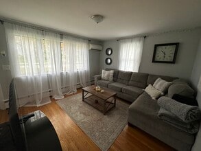 65 Sherry Ave in Bristol, RI - Building Photo - Building Photo