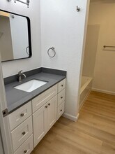 903 Delane Dr in Galt, CA - Building Photo - Building Photo