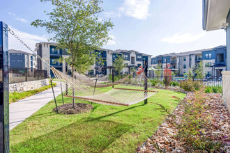 Residences of Siena South in Round Rock, TX - Foto de edificio - Building Photo