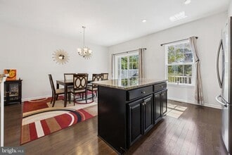 142 Mulberry Dr in Malvern, PA - Building Photo - Building Photo