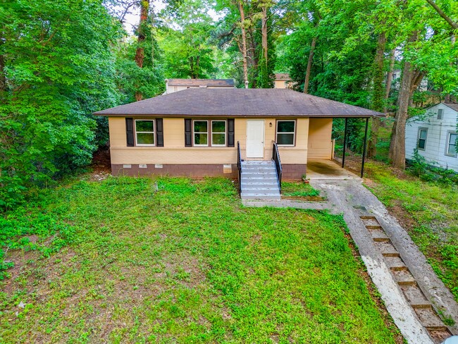 3054 Waters Rd SW in Atlanta, GA - Foto de edificio - Building Photo