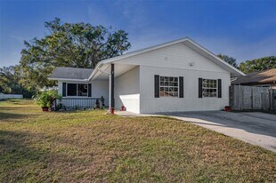 1502 Cottonwood Terrace, Unit 13-6235 in Dunedin, FL - Building Photo