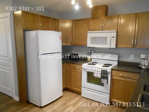 9302 93 St in Grande Prairie, AB - Building Photo - Building Photo