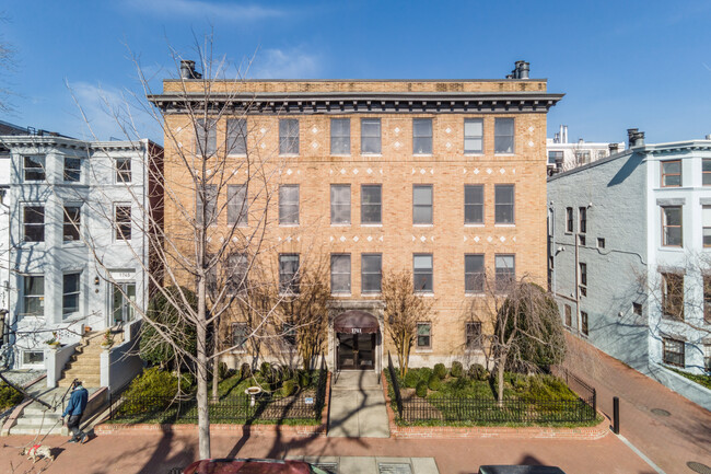 1741 T St NW in Washington, DC - Building Photo - Building Photo