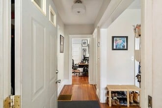 44 Greenleaf Ave in Medford, MA - Building Photo - Building Photo