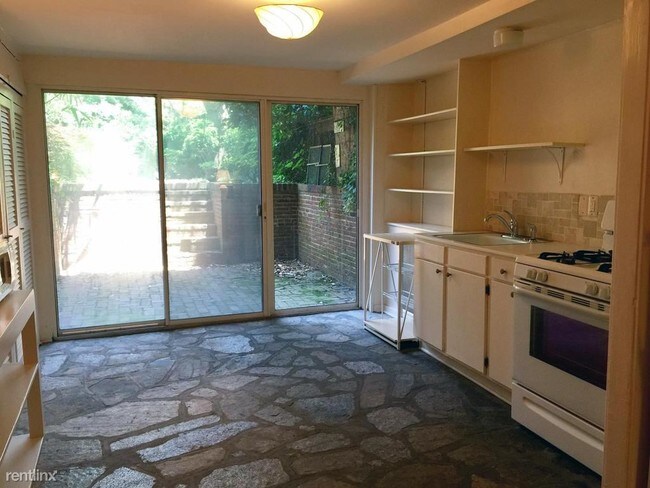 1215 Bolton St in Baltimore, MD - Building Photo - Building Photo