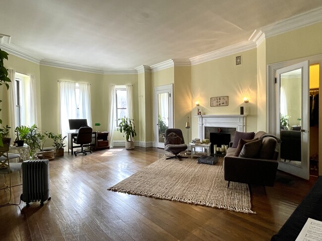 317 Commonwealth Ave in Boston, MA - Foto de edificio - Building Photo